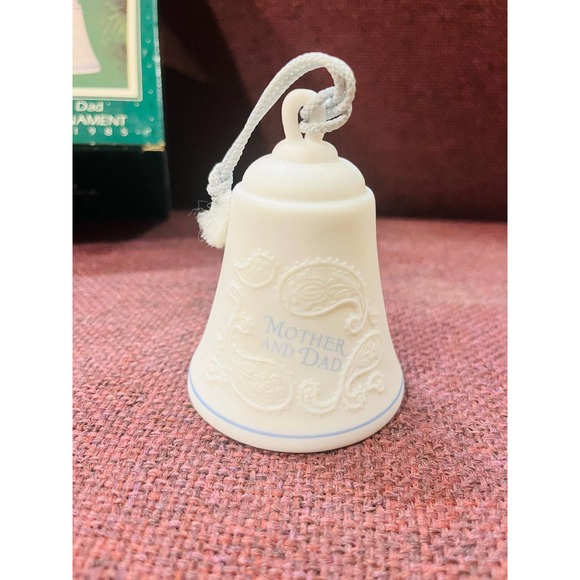 Hallmark Vintage Mother and Dad Ceramic Ornament, 1985 - Picture 4 of 10